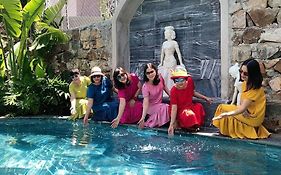 Sun Villa 33 Phan Huy Ích - Phòng Khách Có Máy Lạnh